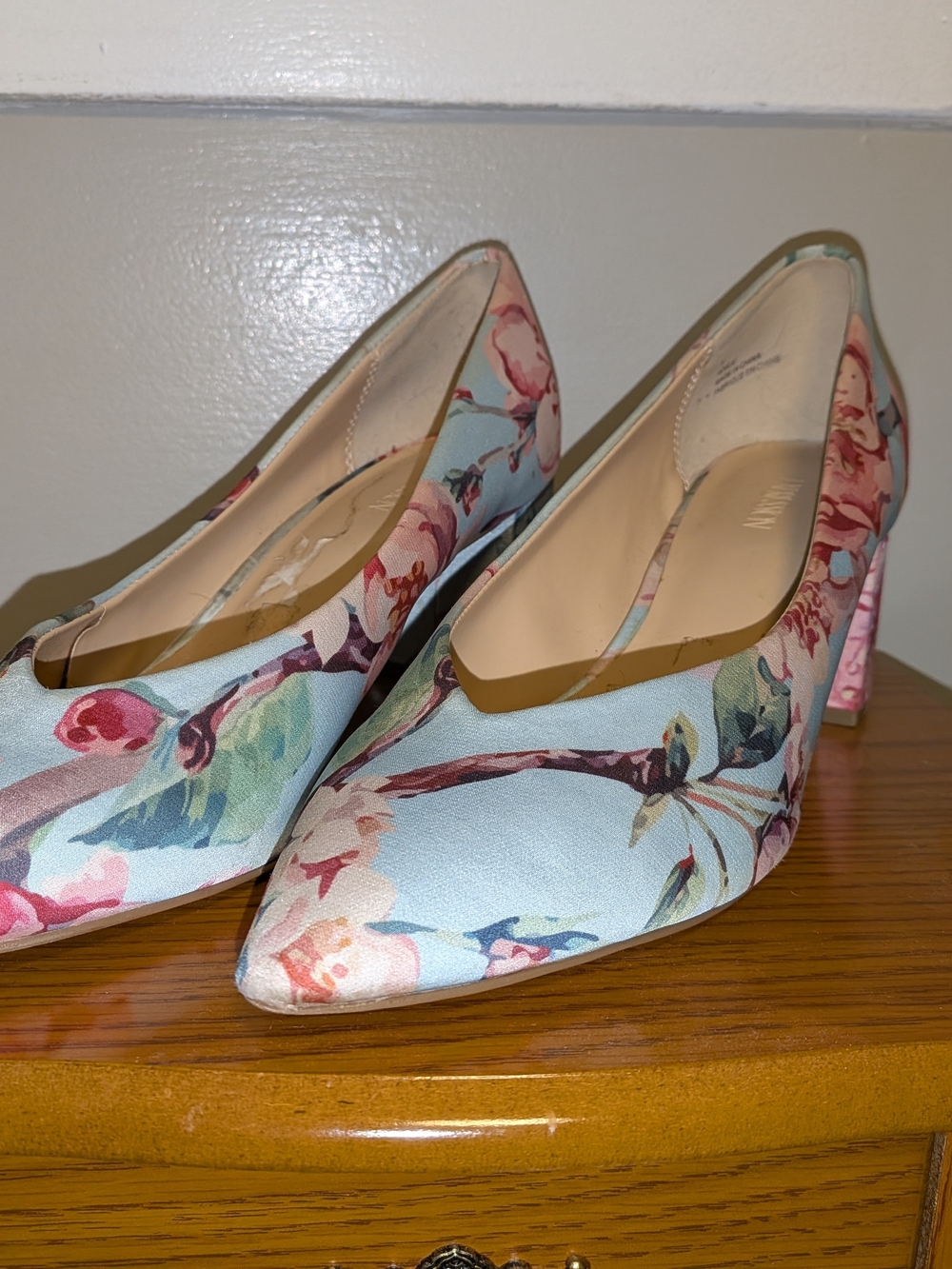 Floral Pointed Block Heel Pumps - Light Blue Floral